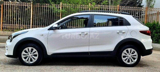 Kia Rio X-Line 2022, 10,900 km - 1.6 л - Bakı