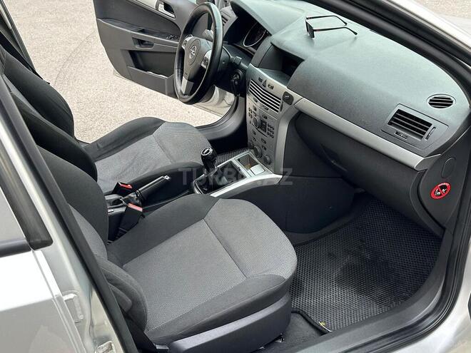 Opel Astra 2009, 283,000 km - 1.3 l - Bakı