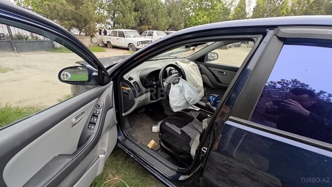Hyundai Elantra 2009, 278,000 km - 2.0 l - Gəncə