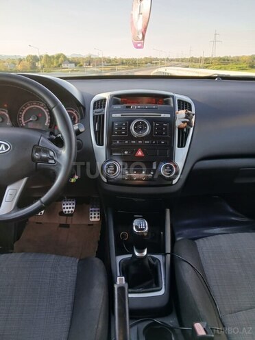 Kia Ceed 2011, 250,000 km - 1.6 l - Astara