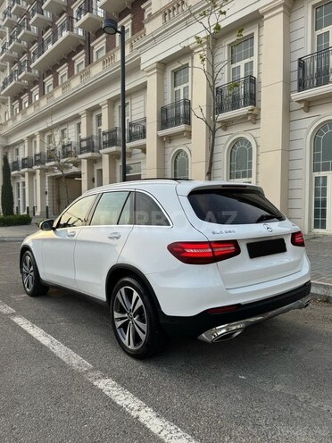 Mercedes GLC 250 4MATIC 2017, 95,000 km - 2.0 l - Bakı