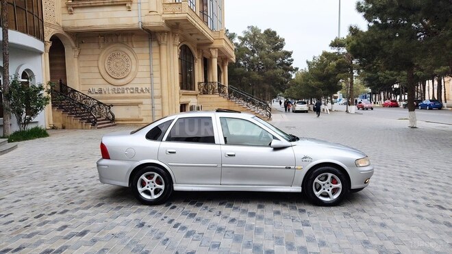Opel Vectra 1999, 327,211 km - 1.8 l - Sumqayıt