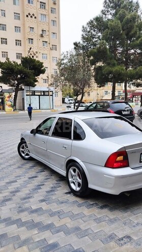 Opel Vectra 1999, 327,211 km - 1.8 l - Sumqayıt