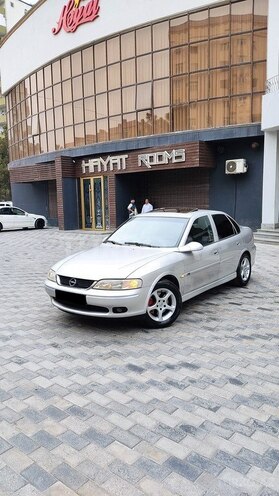 Opel Vectra 1999, 327,211 km - 1.8 l - Sumqayıt