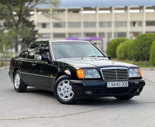 Mercedes E 220 1995, 227,000 km - 2.2 l - Sumqayıt
