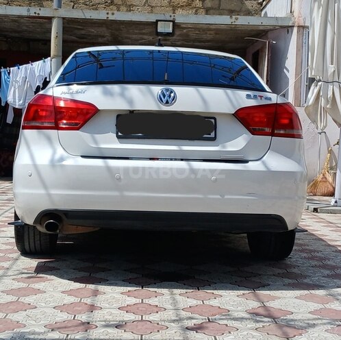 Volkswagen Passat 2014, 333,134 km - 2.5 л - Bakı