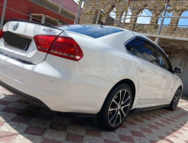 Volkswagen Passat 2014, 333,134 km - 2.5 л - Bakı