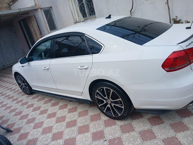 Volkswagen Passat 2014, 333,134 km - 2.5 л - Bakı