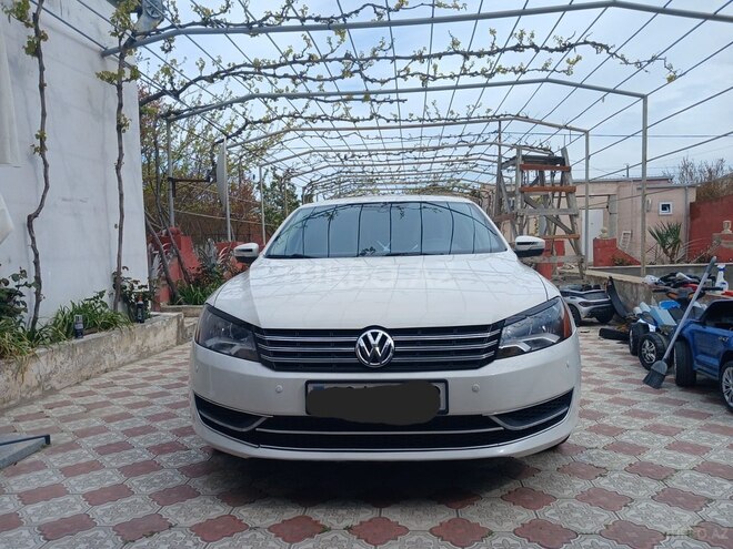 Volkswagen Passat 2014, 333,134 km - 2.5 л - Bakı