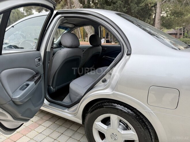 Nissan Sunny-15