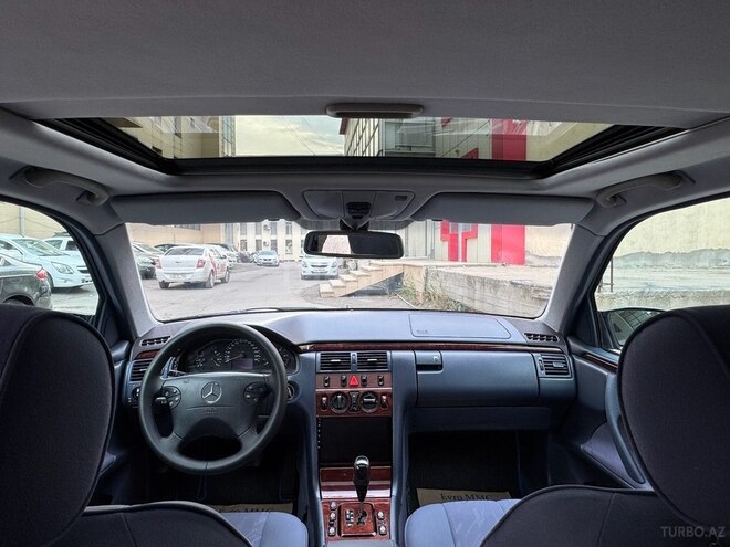 Mercedes E 220 d 2002, 390,000 km - 2.2 л - Bakı