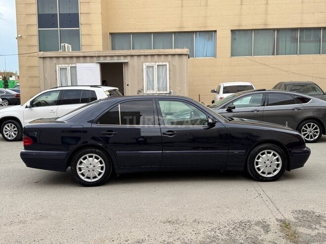 Mercedes E 220 d 2002, 390,000 km - 2.2 л - Bakı