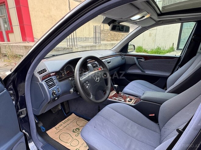 Mercedes E 220 d 2002, 390,000 km - 2.2 л - Bakı