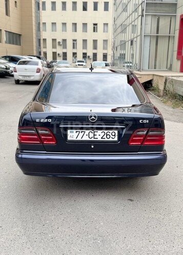 Mercedes E 220 d 2002, 390,000 km - 2.2 л - Bakı