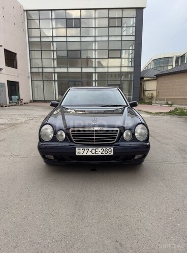 Mercedes E 220 d 2002, 390,000 km - 2.2 л - Bakı
