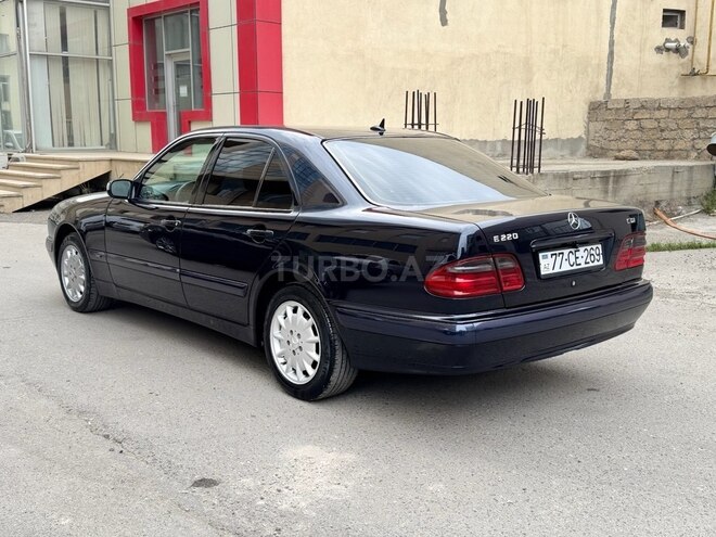 Mercedes E 220 d 2002, 390,000 km - 2.2 л - Bakı