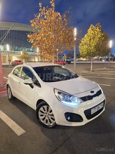 Kia Rio 2011, 202,000 km - 1.1 л - Bakı