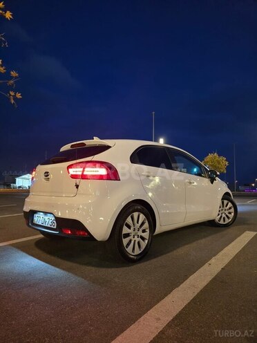 Kia Rio 2011, 202,000 km - 1.1 л - Bakı