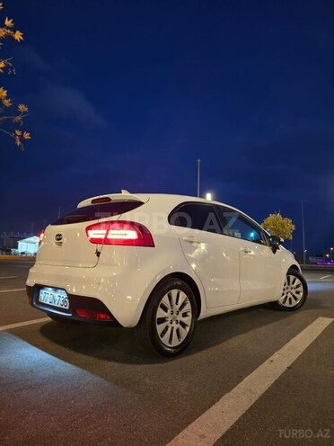 Kia Rio 2011, 202,000 km - 1.1 л - Bakı