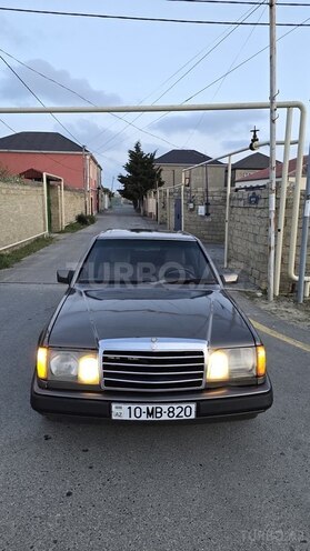 Mercedes E 200 d 1990, 450,000 km - 2.0 l - Bakı