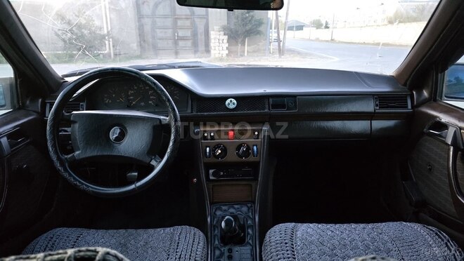 Mercedes E 200 d 1990, 450,000 km - 2.0 l - Bakı