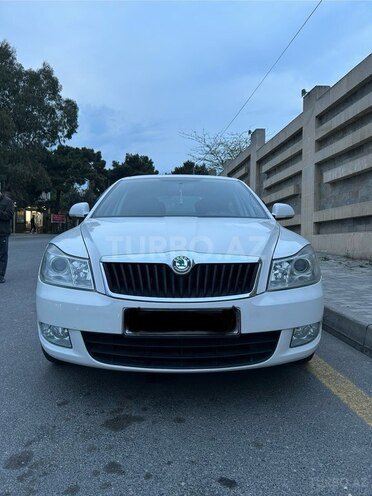 Skoda Octavia 2011, 130,000 km - 1.6 l - Bakı