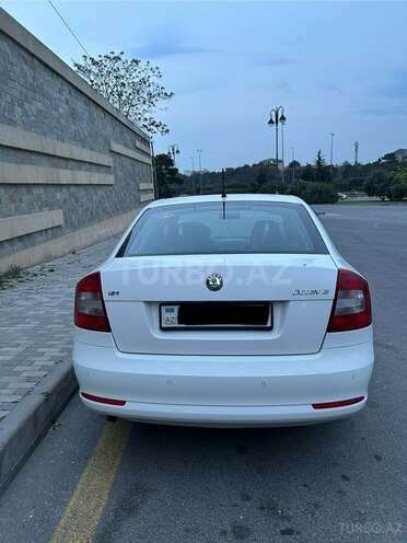 Skoda Octavia 2011, 130,000 km - 1.6 l - Bakı