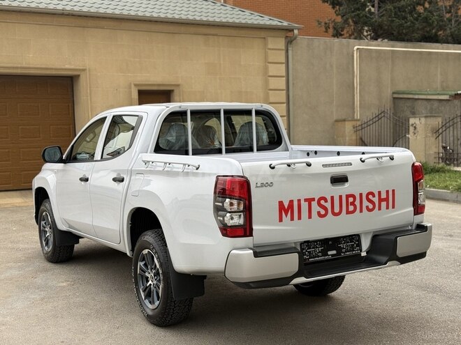Mitsubishi L200 2022, 48,388 km - 2.4 l - Bakı