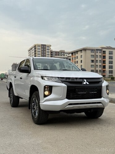 Mitsubishi L200 2022, 48,388 km - 2.4 l - Bakı