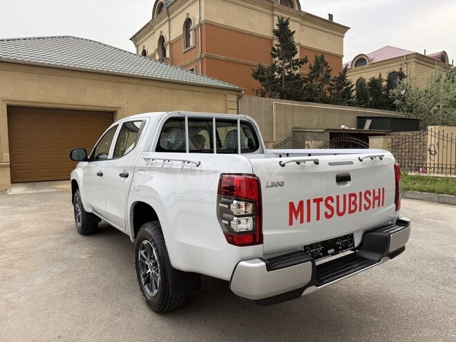 Mitsubishi L200 2022, 48,388 km - 2.4 l - Bakı