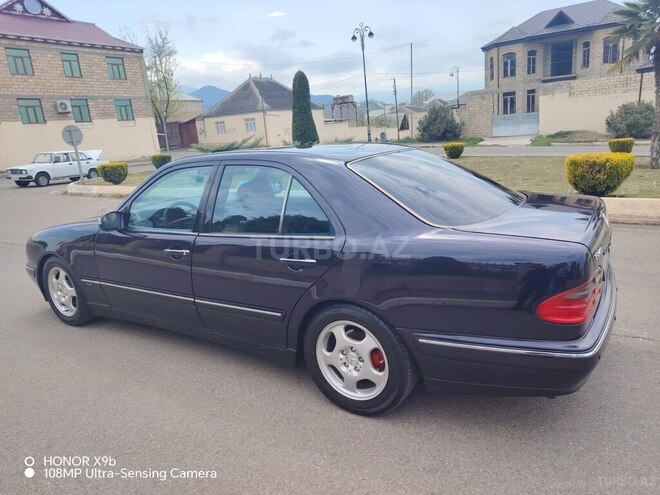Mercedes E 240 1999, 269,300 km - 2.4 л - Gəncə