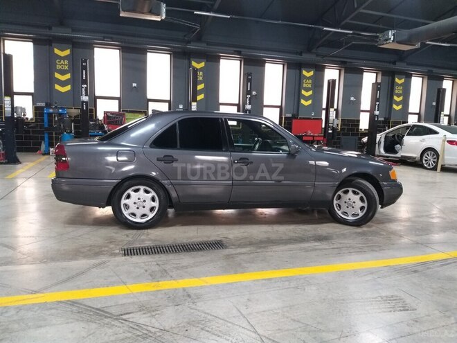 Mercedes C 200 1994, 380,000 km - 2.0 l - Bakı