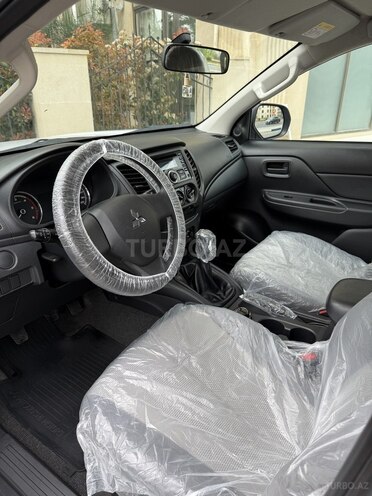 Mitsubishi L200 2022, 48,388 km - 2.4 l - Bakı