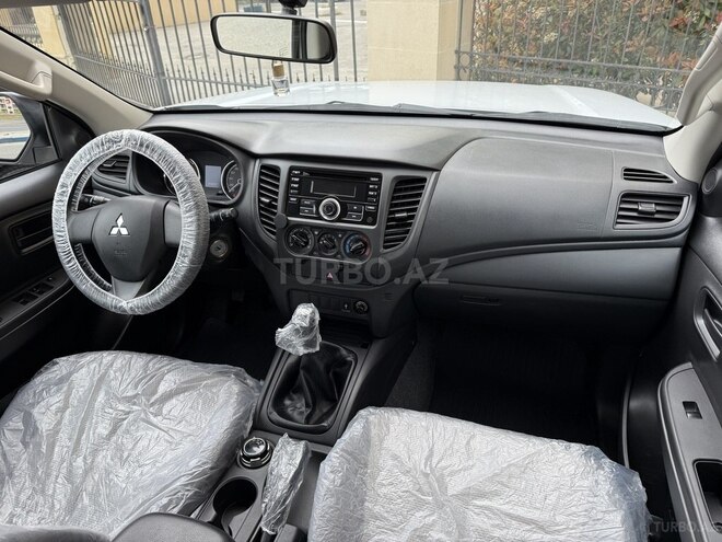 Mitsubishi L200 2022, 48,388 km - 2.4 l - Bakı