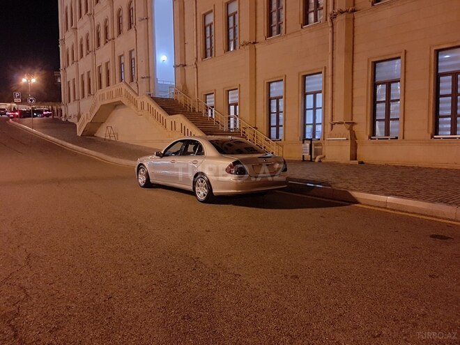 Mercedes E 270 2002, 270,600 km - 2.7 l - Bakı