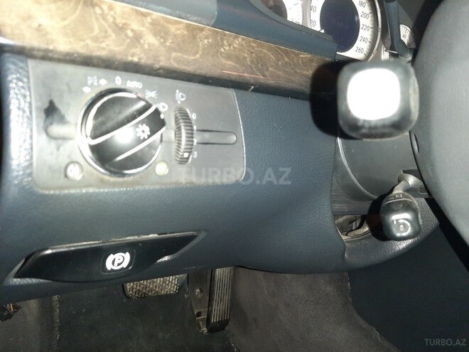 Mercedes E 270 2002, 270,600 km - 2.7 l - Bakı