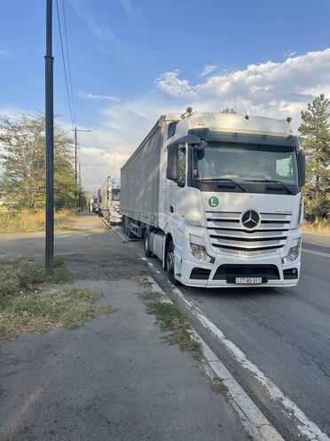 Mercedes Actros 1844 2013, 890,000 km - 13.0 l - Bakı
