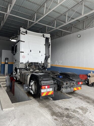 Mercedes Actros 1844 2013, 890,000 km - 13.0 l - Bakı
