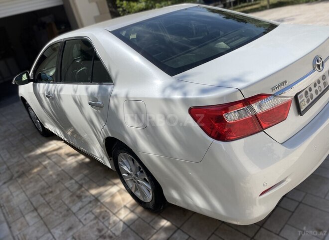 Toyota Camry-4