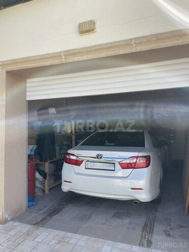 Toyota Camry-6