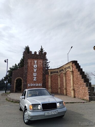 Mercedes E 250 1990, 52,500 km - 2.5 l - Tovuz