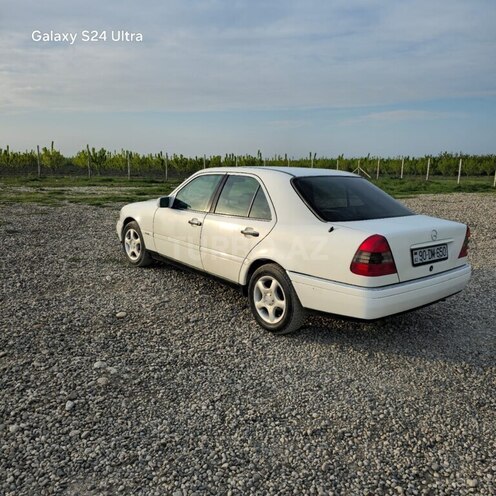 Mercedes C 180 1994, 976,520 km - 1.8 l - Quba