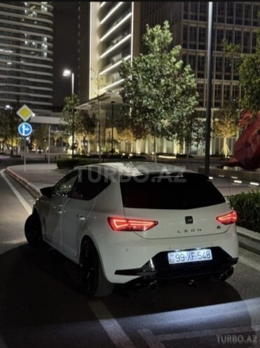 SEAT Leon-8