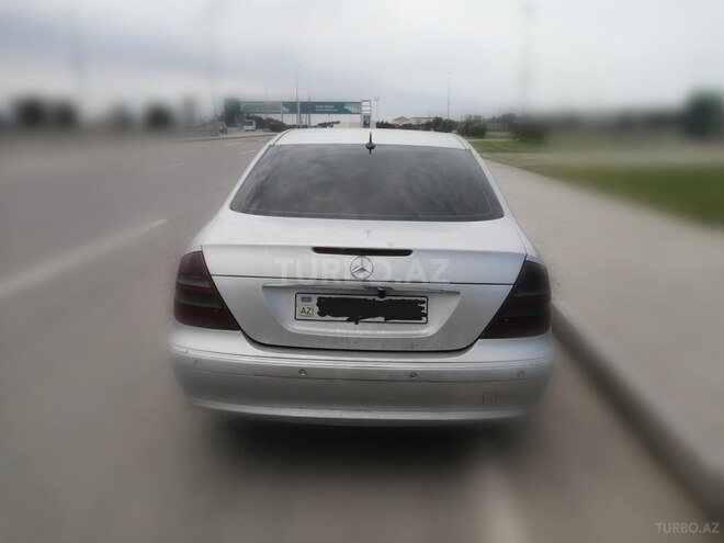 Mercedes E 270 2002, 270,600 km - 2.7 l - Bakı