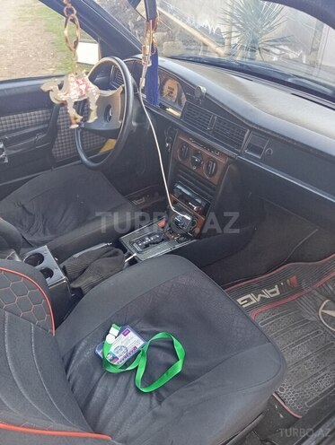 Mercedes 190 1990, 200,000 km - 2.0 l - Biləsuvar