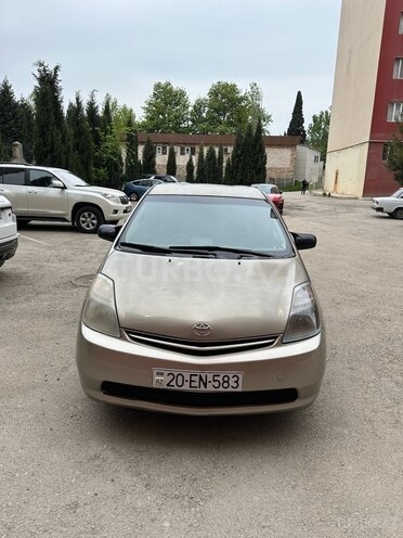 Toyota Prius-1