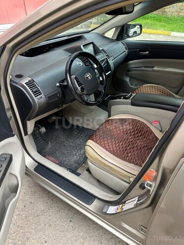 Toyota Prius-6