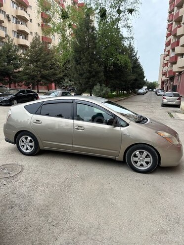 Toyota Prius-3