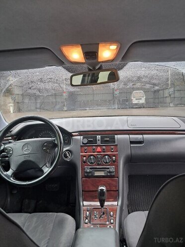 Mercedes E 220 d 2001, 420,000 km - 2.2 l - Bakı