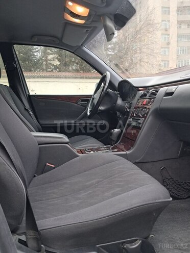 Mercedes E 220 d 2001, 420,000 km - 2.2 l - Bakı